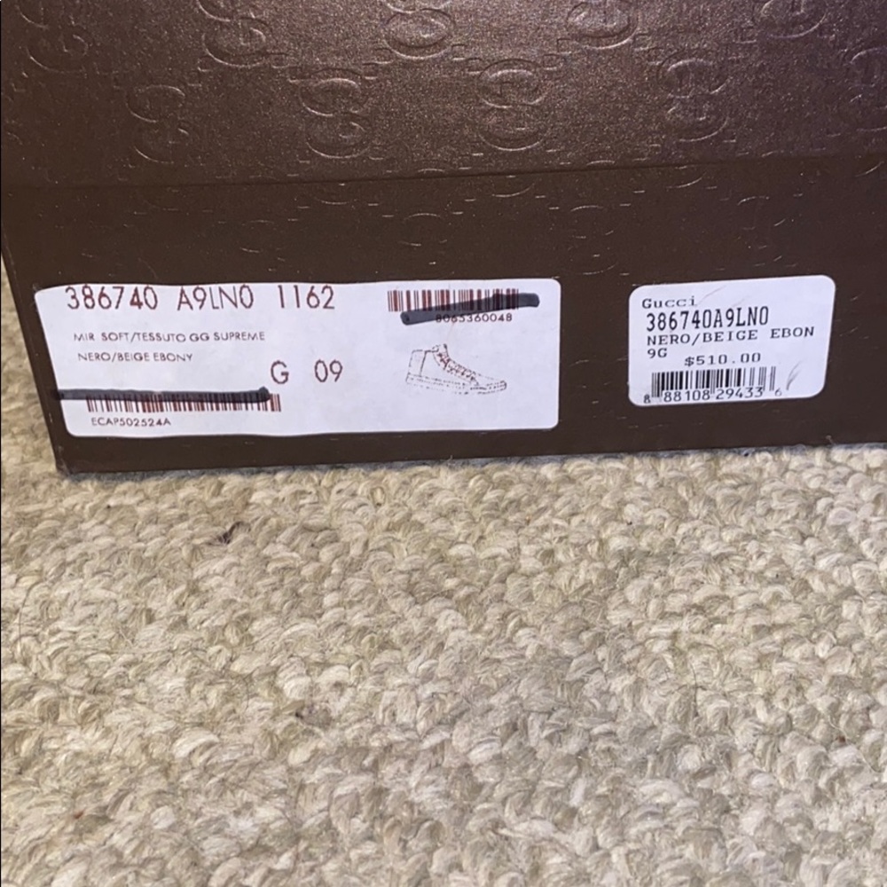 Gucci Supreme Sneakers - Picture 3 of 6